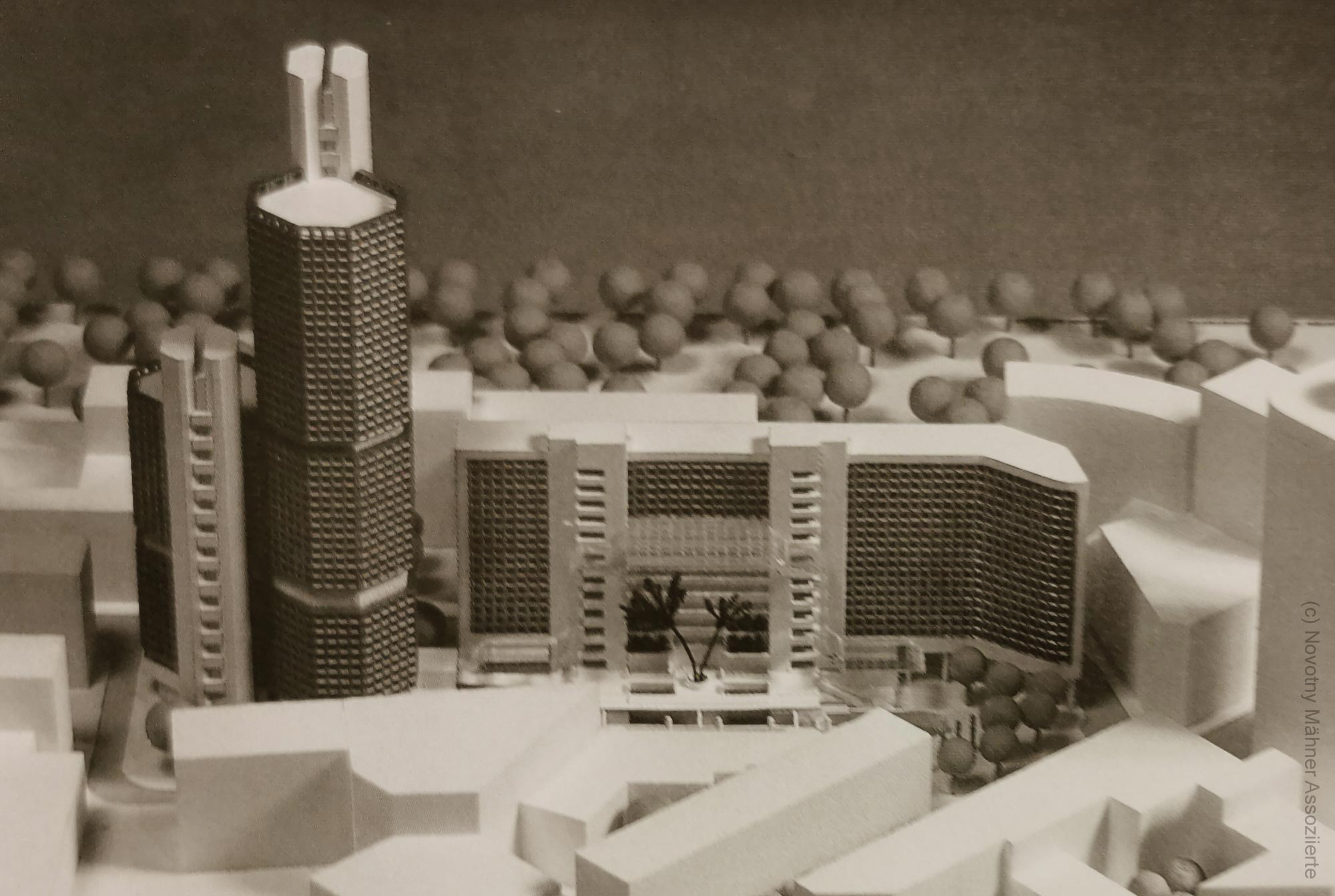 MAIN TOWER and Eurotheum almost never came into being