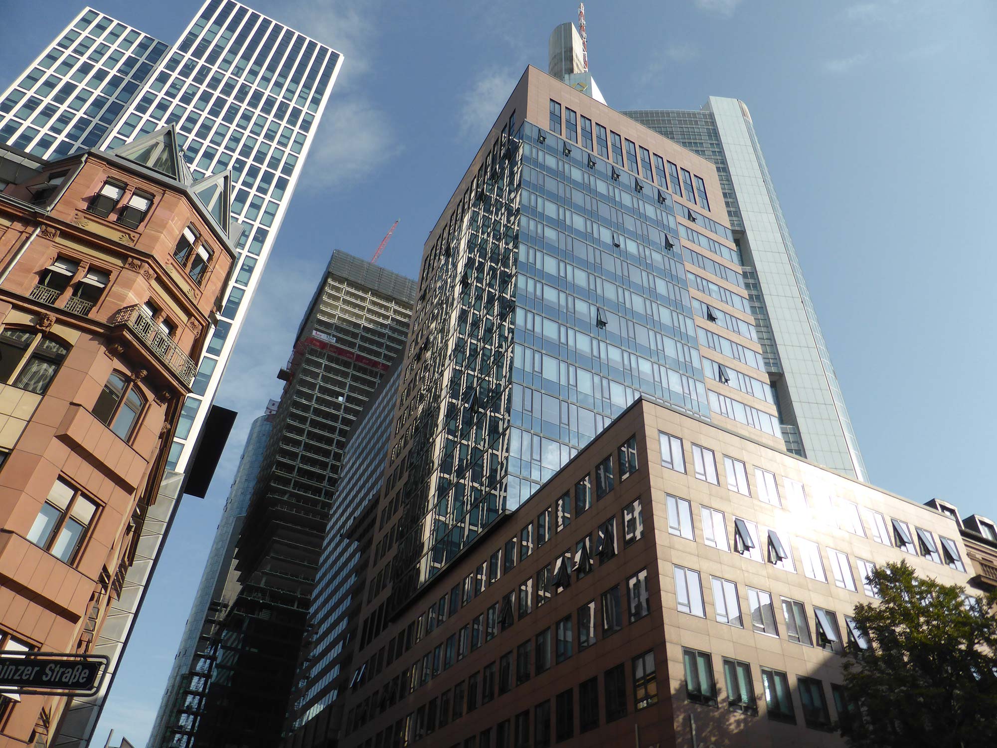 K26 Frankfurt - Skyscrapers in the CBD