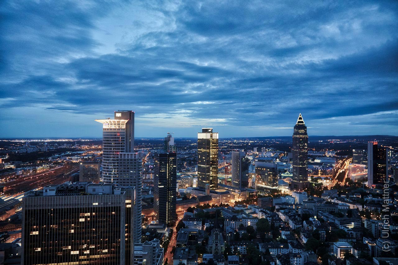 Frankfurt skyline photo - Mainhattan skyscrapers - Frankfurt City Panorama