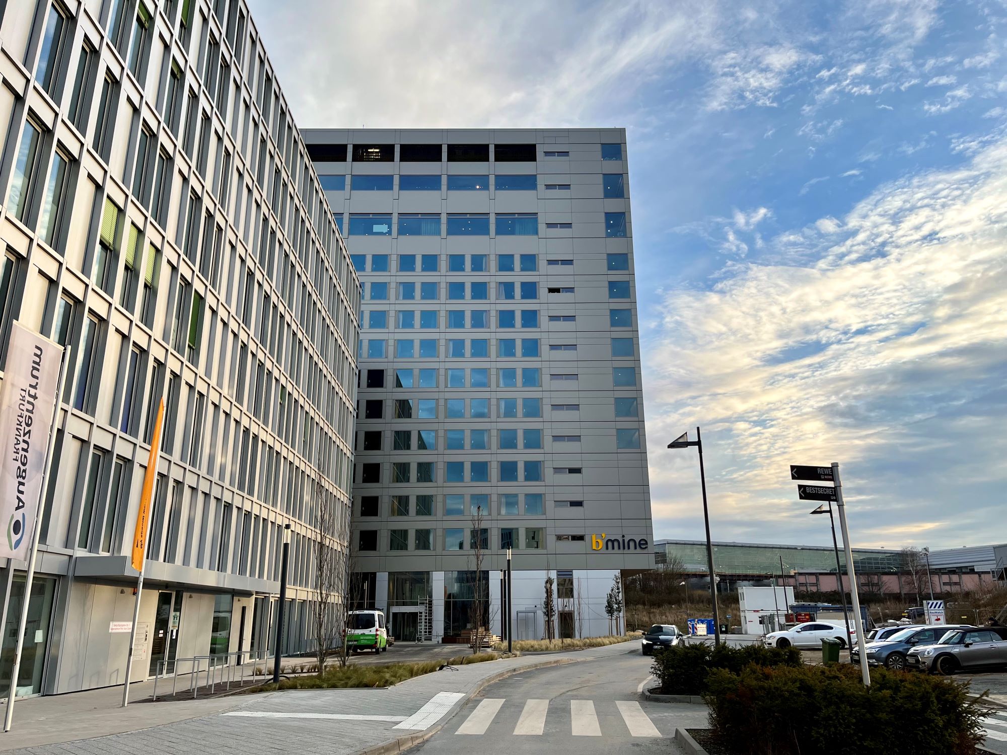 b-mine-hotel-gateway-gardens-front-frankfurt-2022