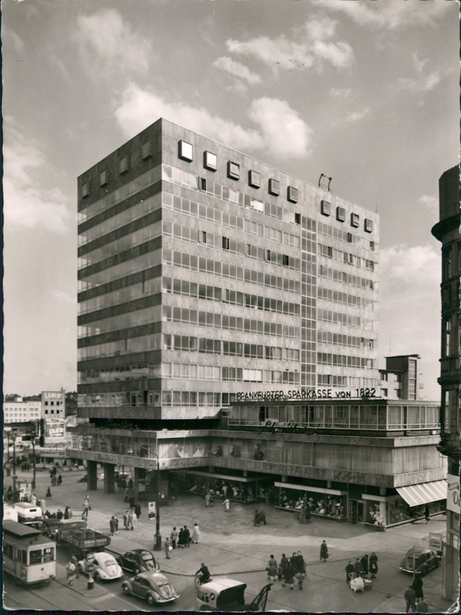 Bienenkorbhaus-1959-Zeil-Konstablerwache-Postkarte