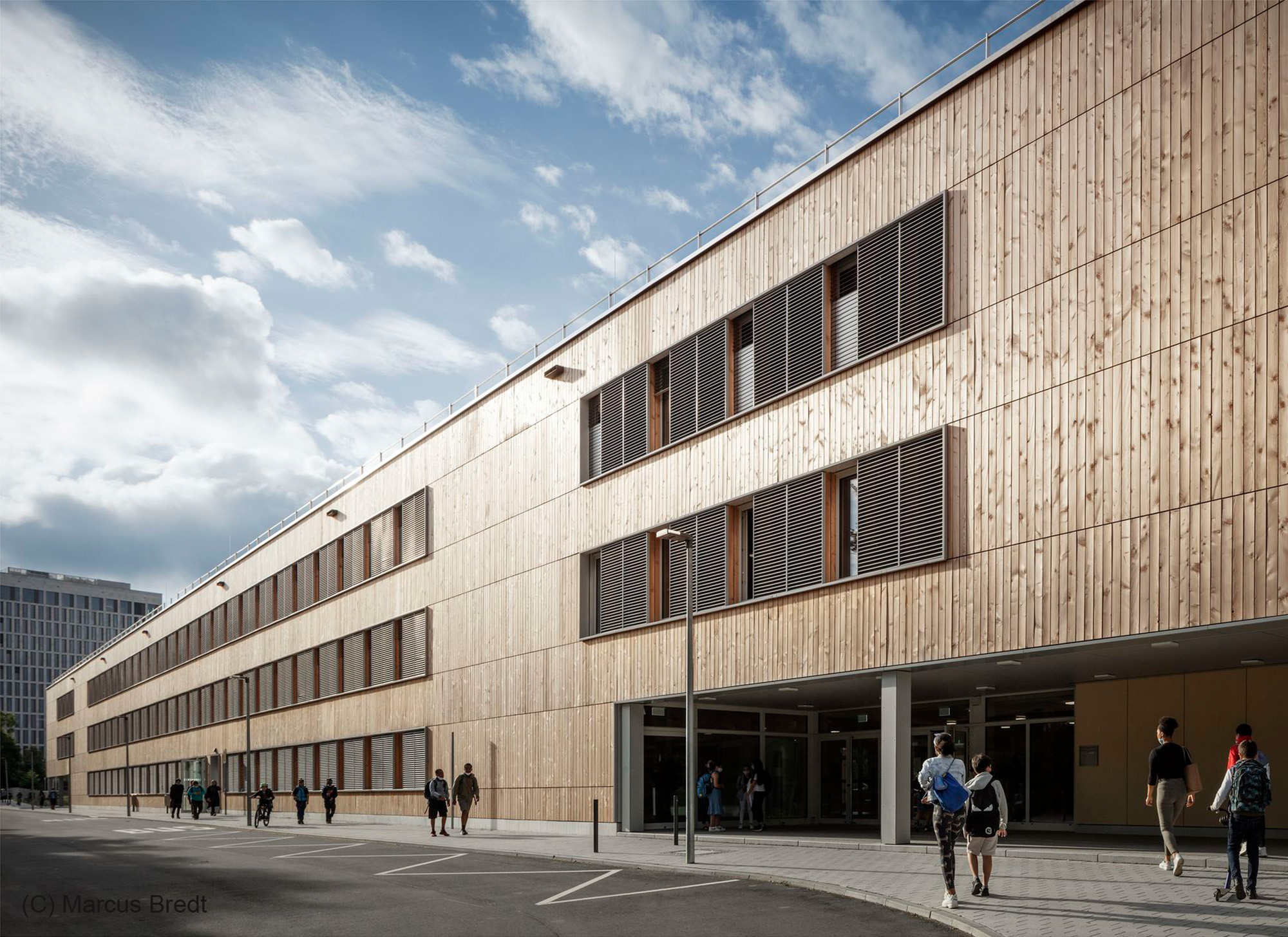Gymnasium-Schule-Frankurt-Modulbauweise-Holz