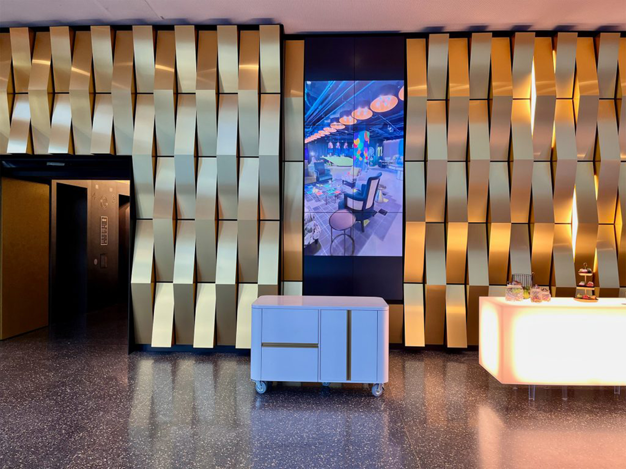 one-nhow-hotel-lobby-2022