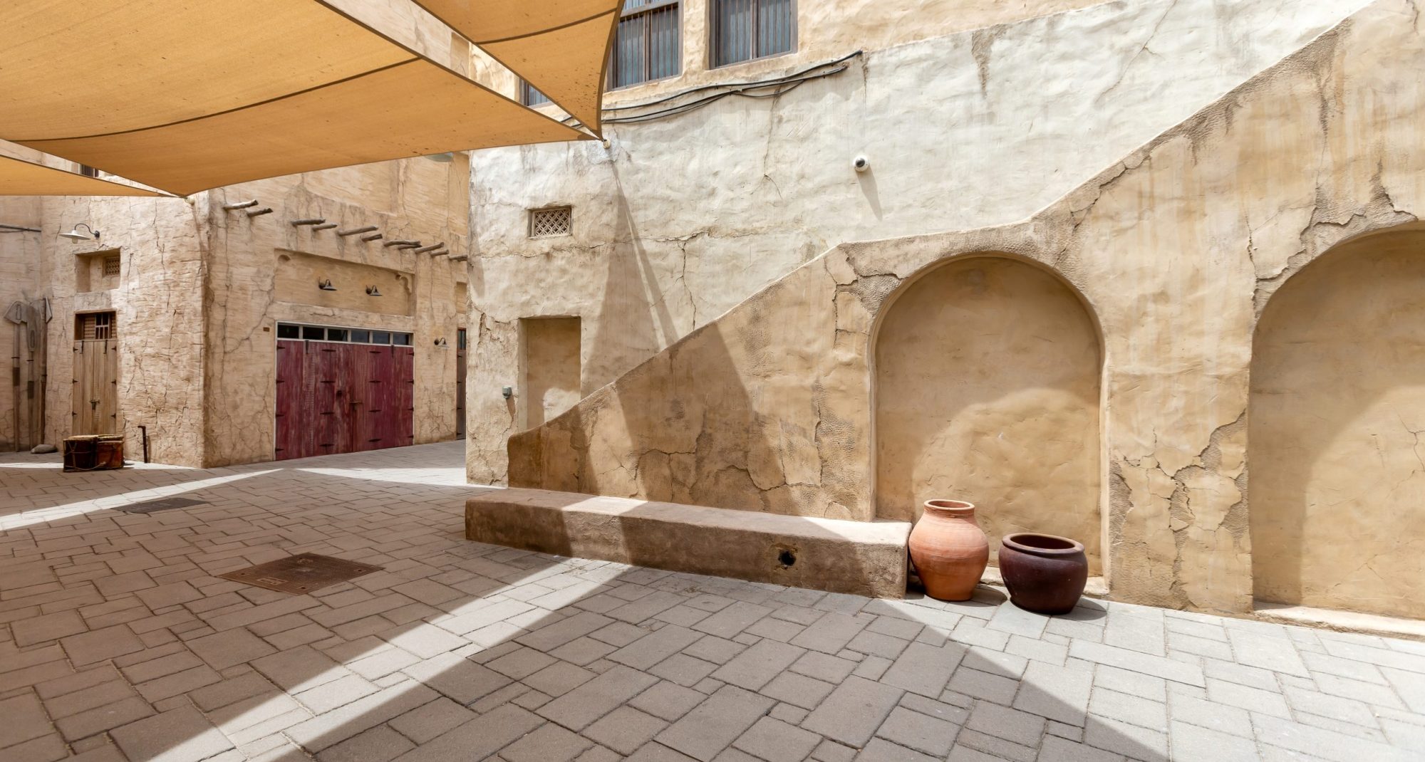 old-doors-at-the-traditional-market-in-old-dubai-2025-03-08-20-22-32-utc